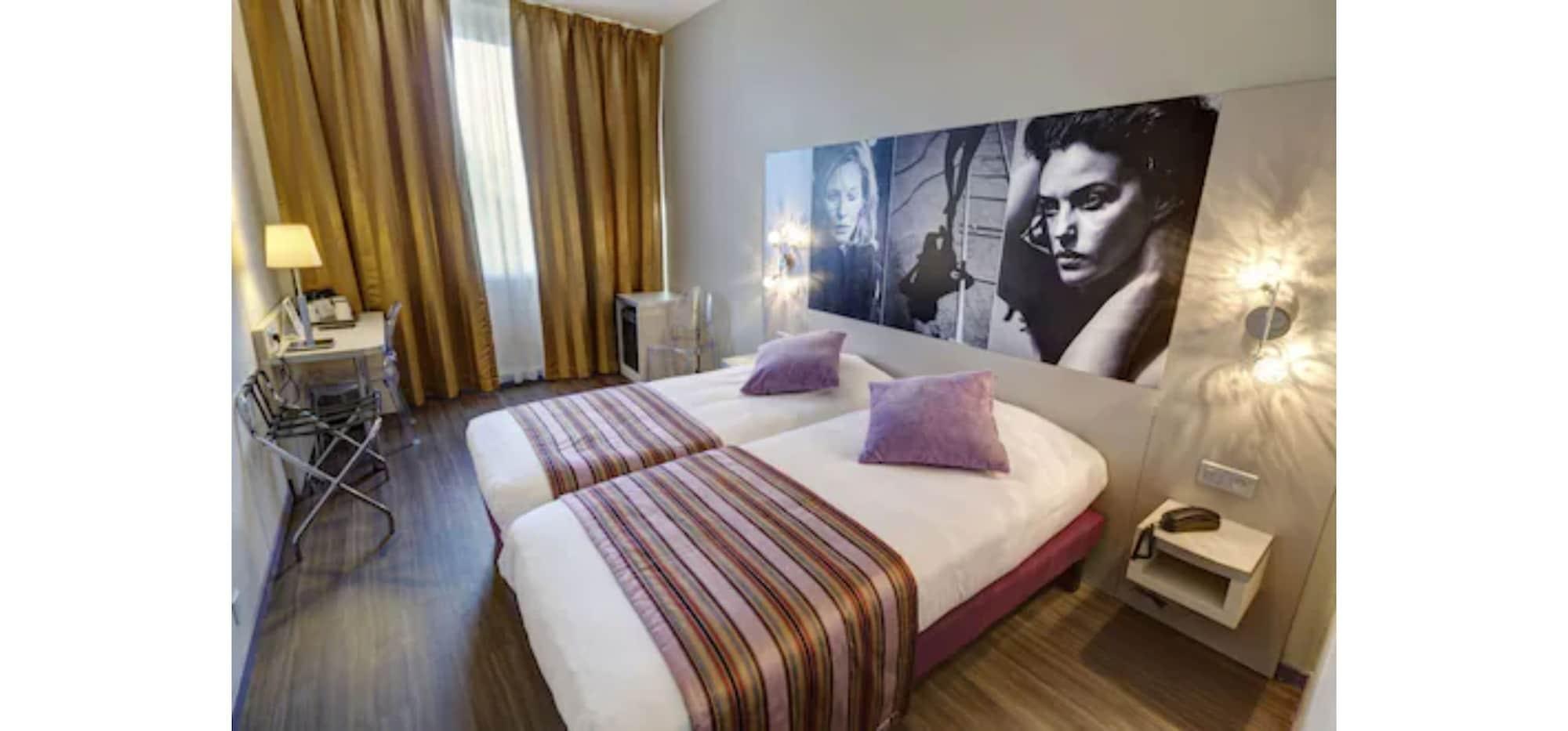 Hotel Arles Plaza Esterno foto