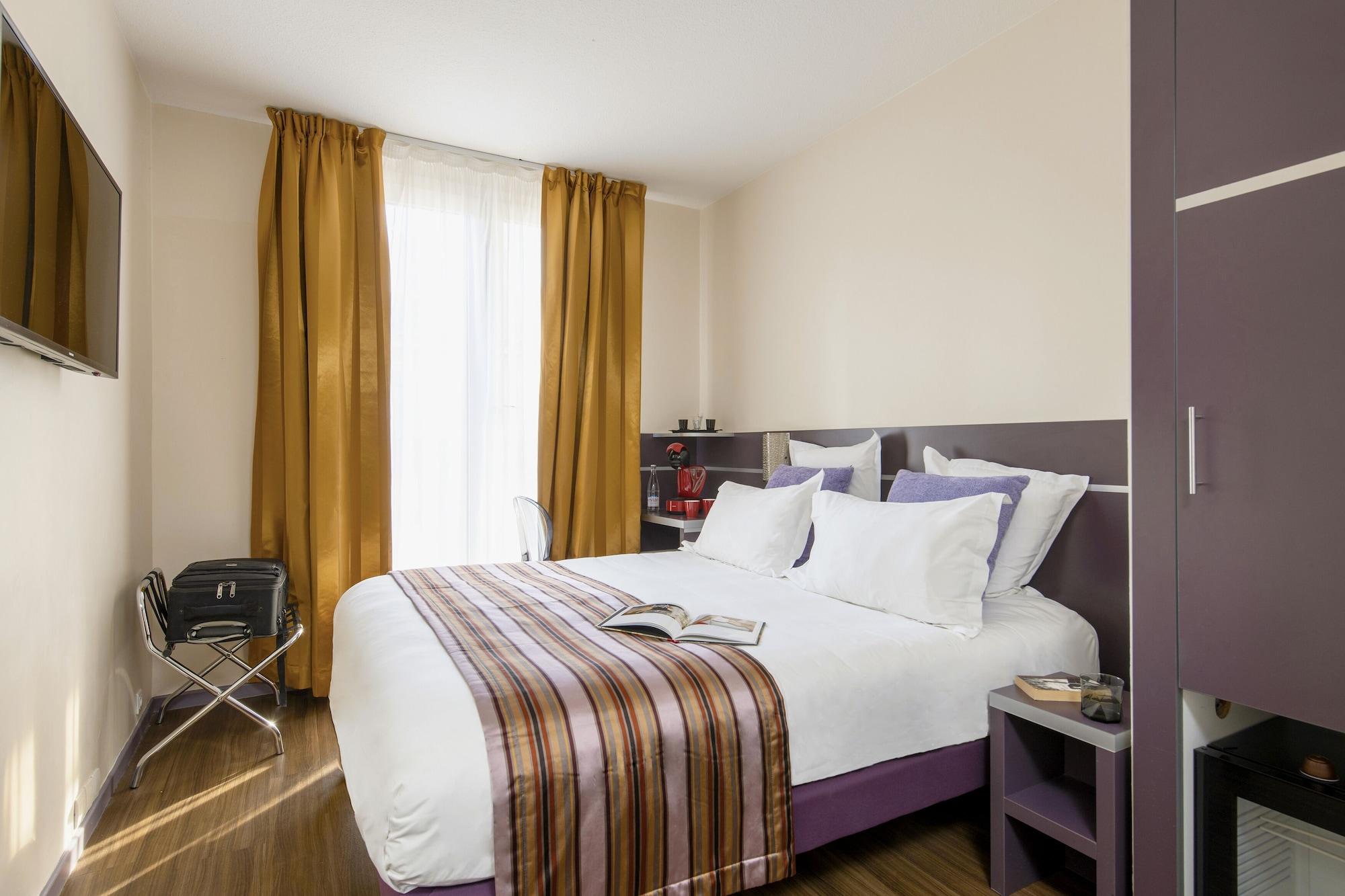Hotel Arles Plaza Esterno foto