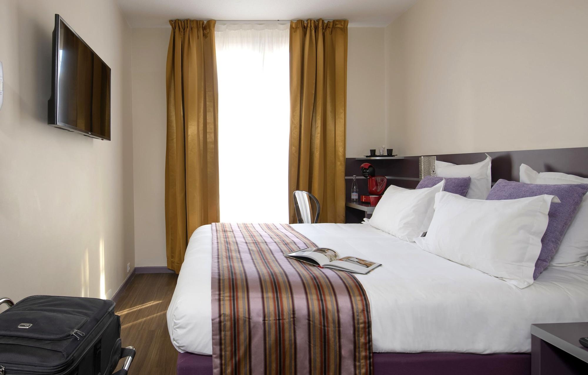 Hotel Arles Plaza Esterno foto