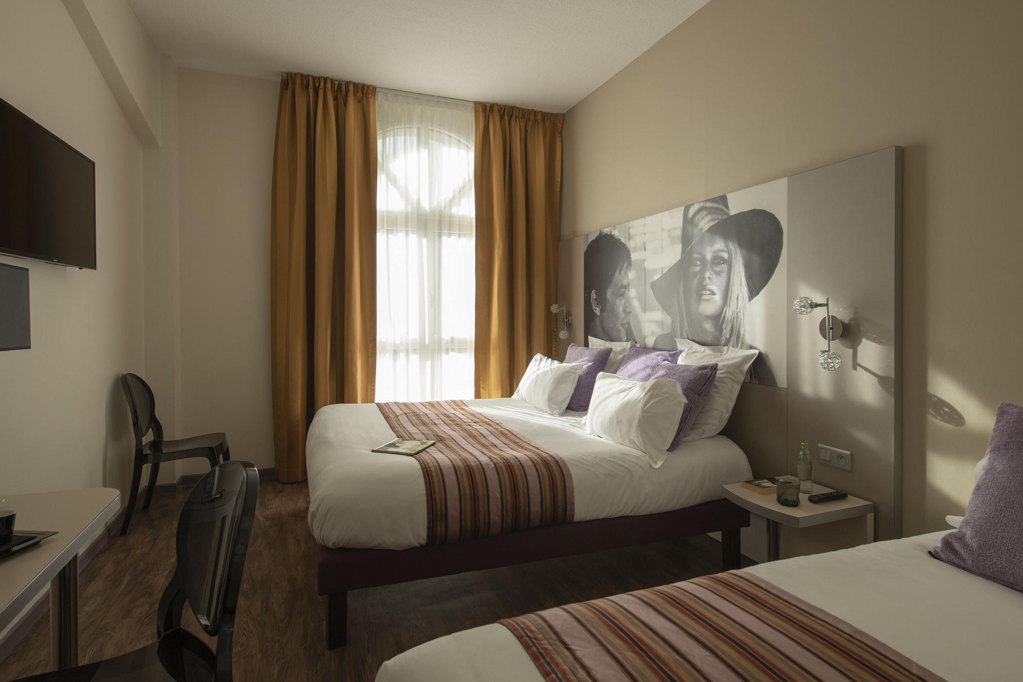 Hotel Arles Plaza Esterno foto