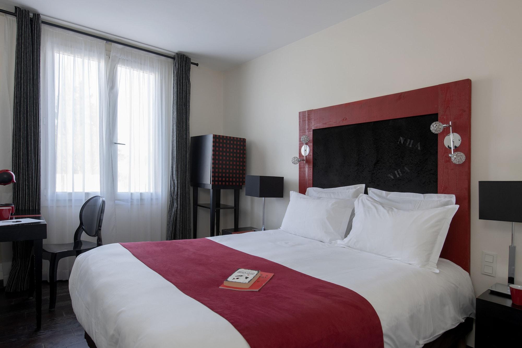 Hotel Arles Plaza Esterno foto