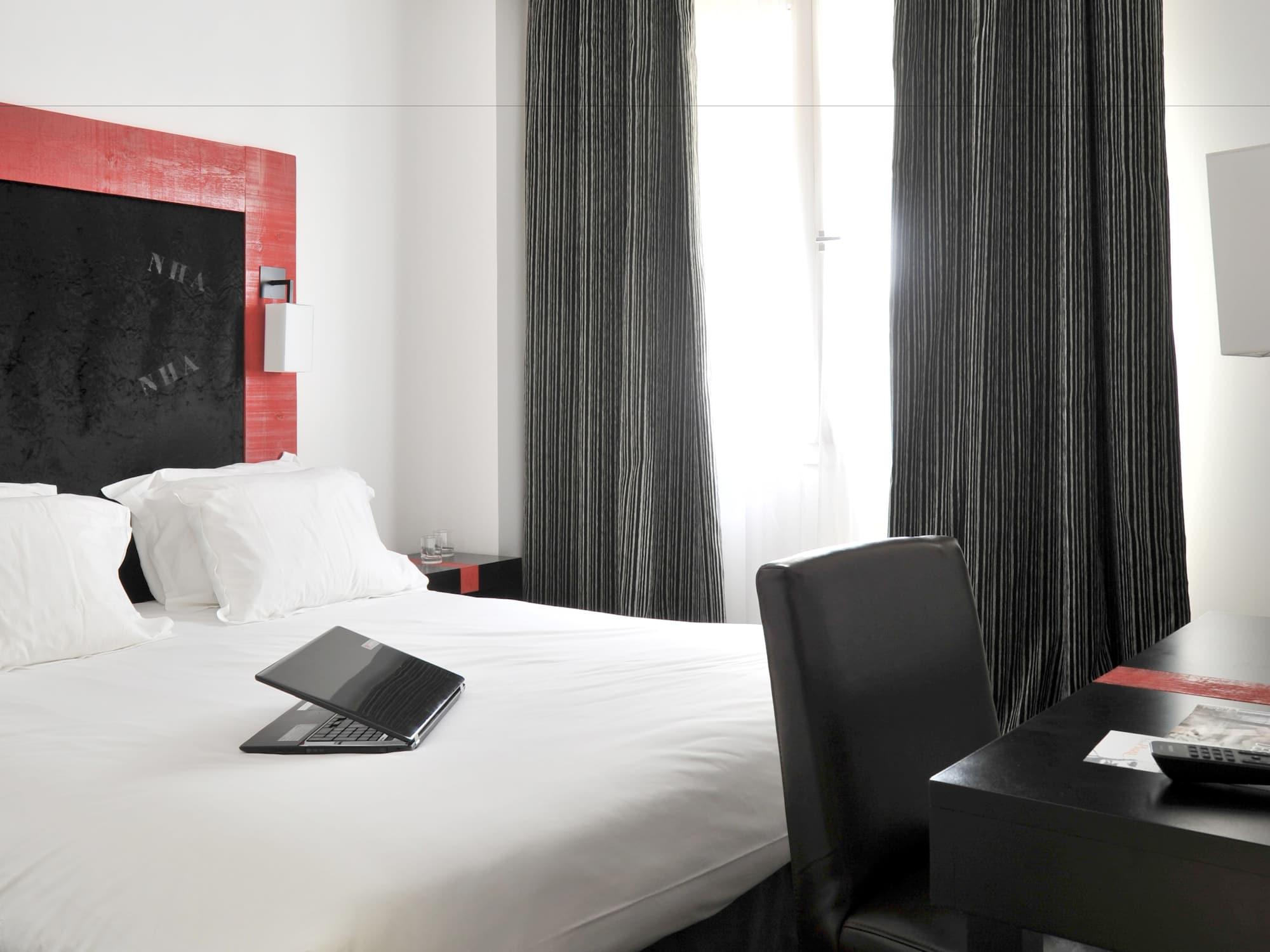 Hotel Arles Plaza Esterno foto