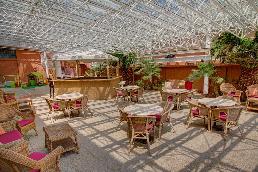 Hotel Arles Plaza Esterno foto