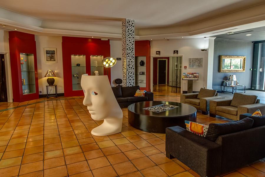 Hotel Arles Plaza Esterno foto