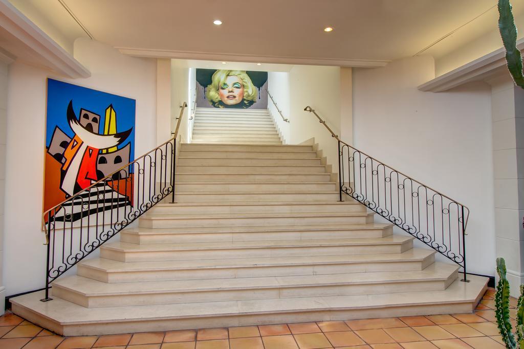 Hotel Arles Plaza Esterno foto