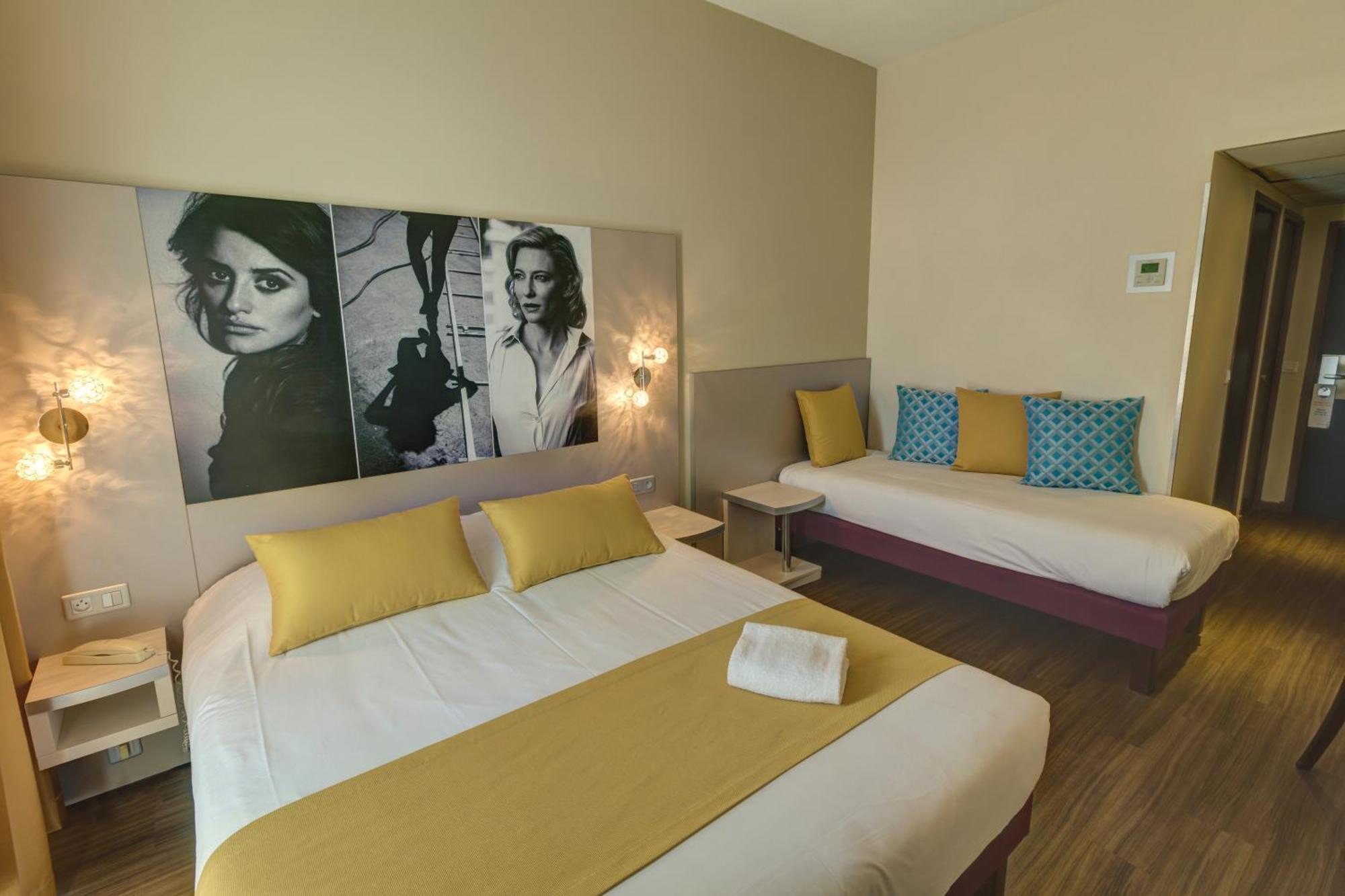 Hotel Arles Plaza Esterno foto
