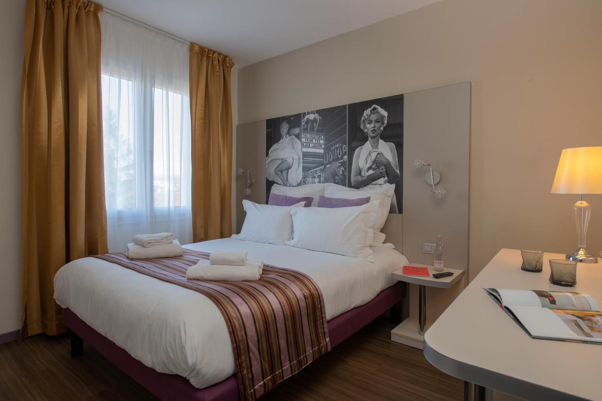 Hotel Arles Plaza Esterno foto