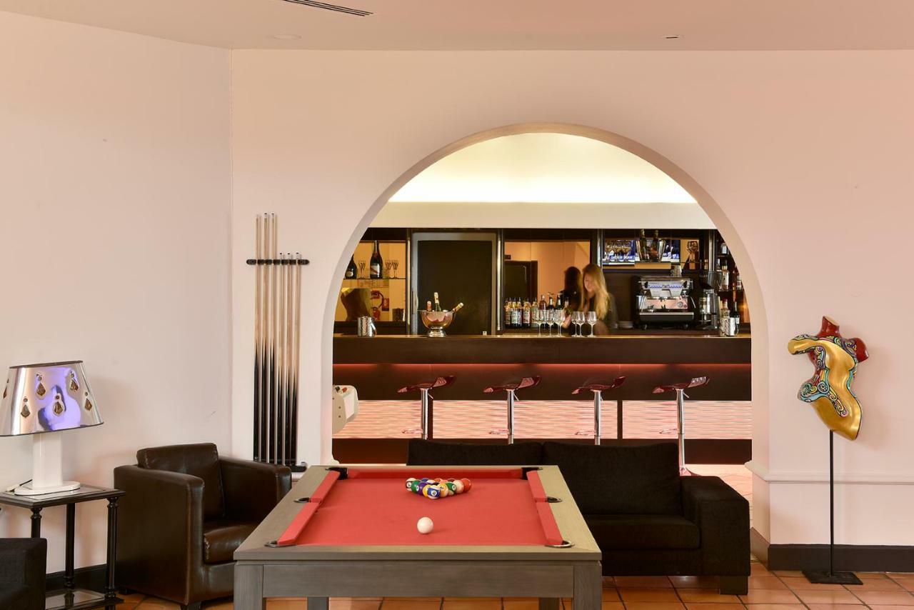 Hotel Arles Plaza Esterno foto