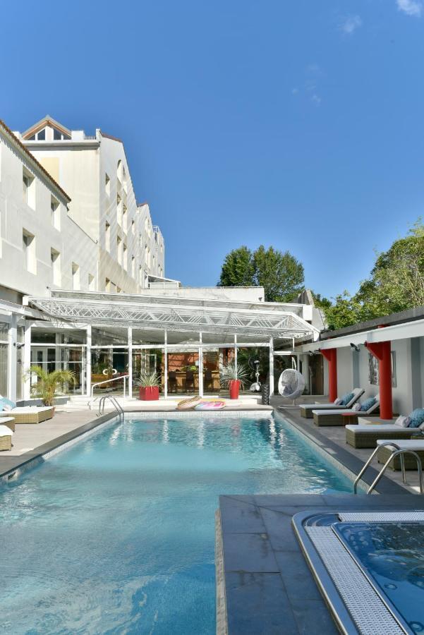 Hotel Arles Plaza Esterno foto